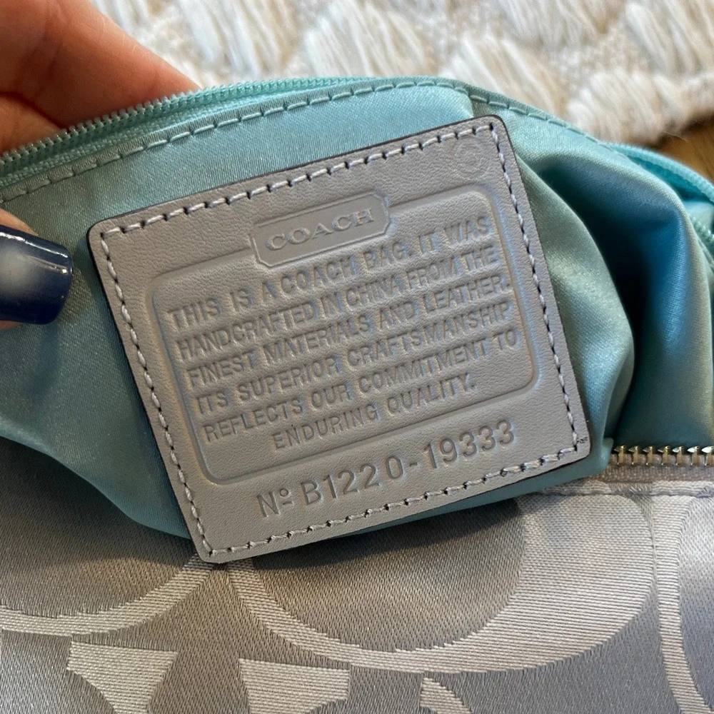 NWOT Coach Silver and Gray Signature Shoulder Bag